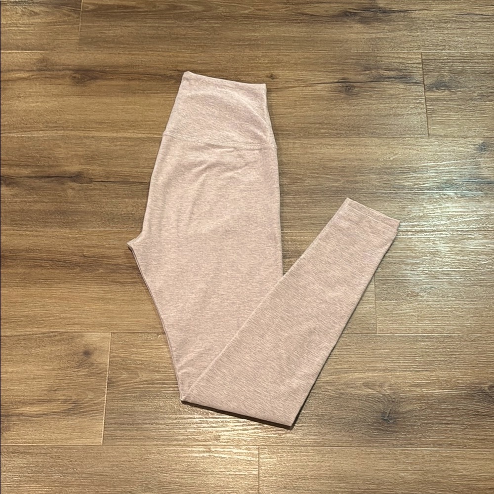 Beyond Yoga Spacedyed Light Pink Leggings. Size M